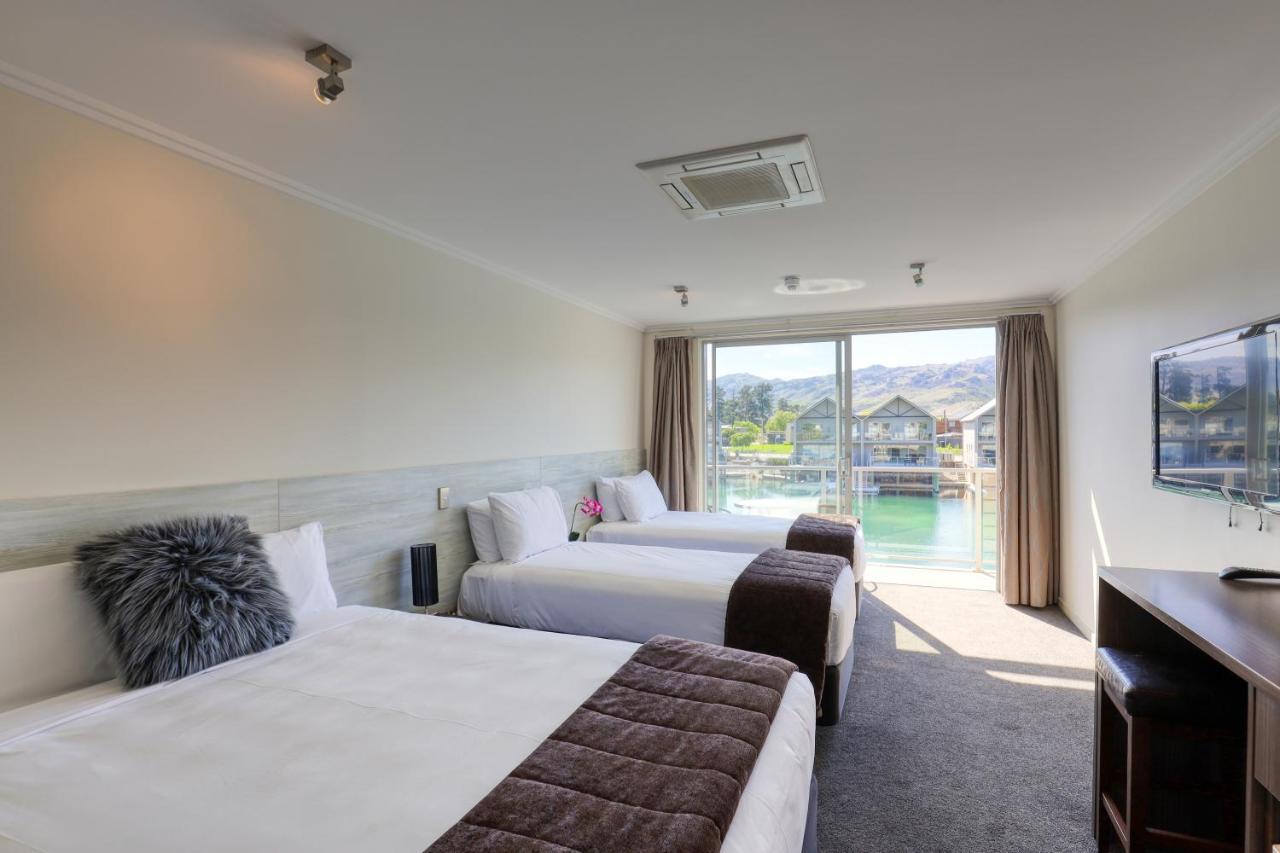 Marsden Lake Resort Central Otago Cromwell Bagian luar foto A typical hotel room