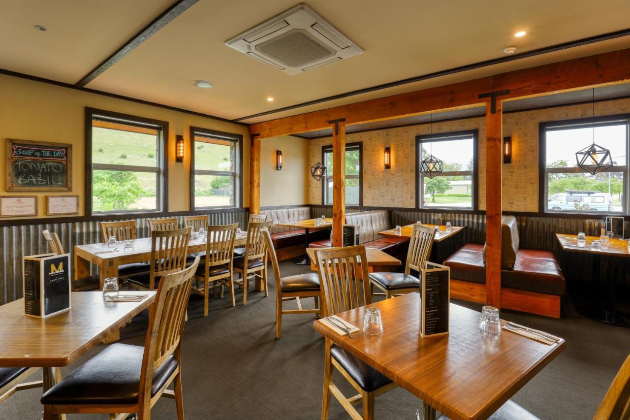 Marsden Lake Resort Central Otago Cromwell Bagian luar foto Interior of a restaurant in Japan