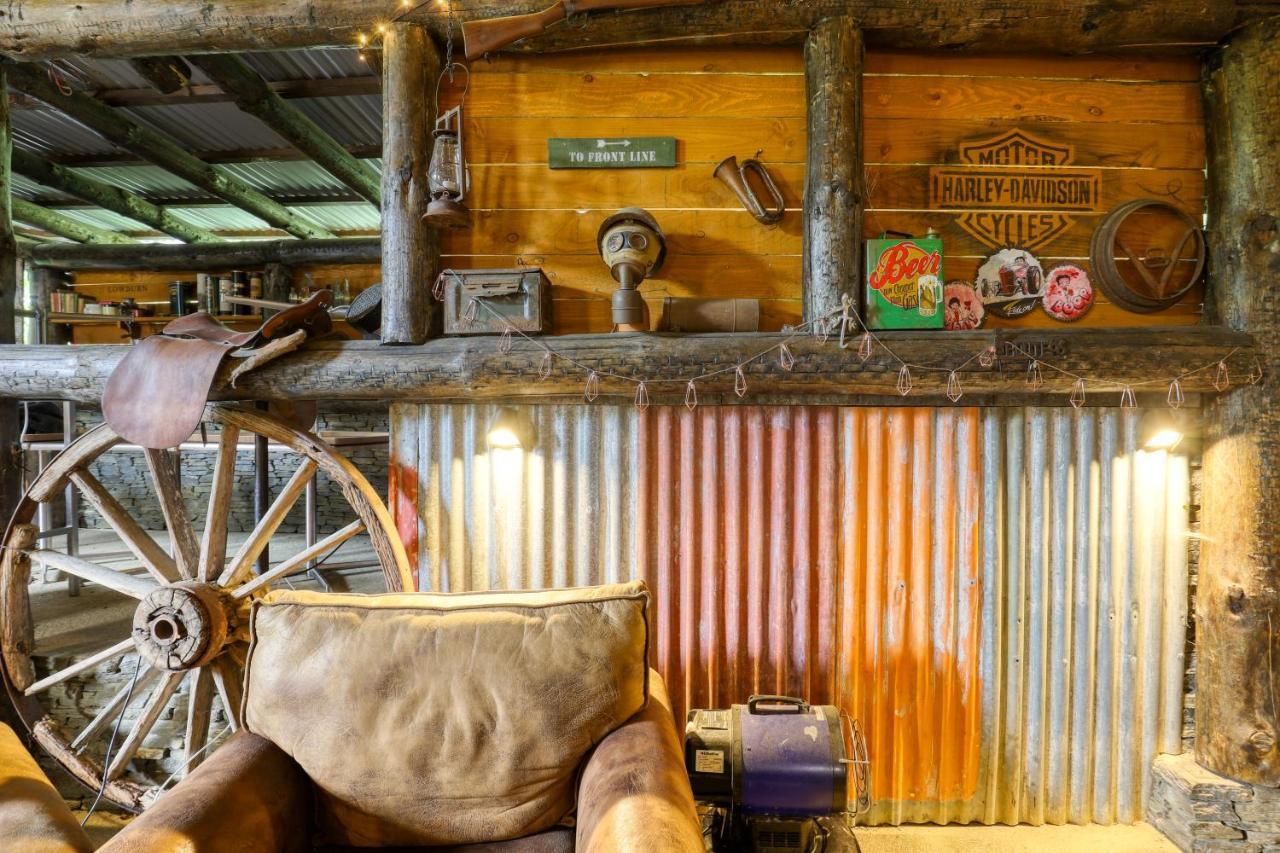 Marsden Lake Resort Central Otago Cromwell Bagian luar foto The bar at the Old West Trading Post